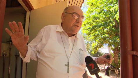 Christopher Saunders: Former Bishop of Broome charged with。